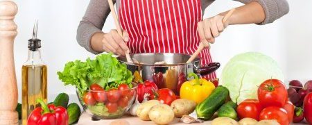 Gesunde Zutaten für Fitness-Mahlzeiten, frische Vitamine und Proteine zum Kochen und Backen.