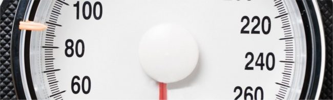 Blutdruckmessgerät mit Werten zwischen 60 und 260, ideal für Fitness- und Ernährungsüberwachung.