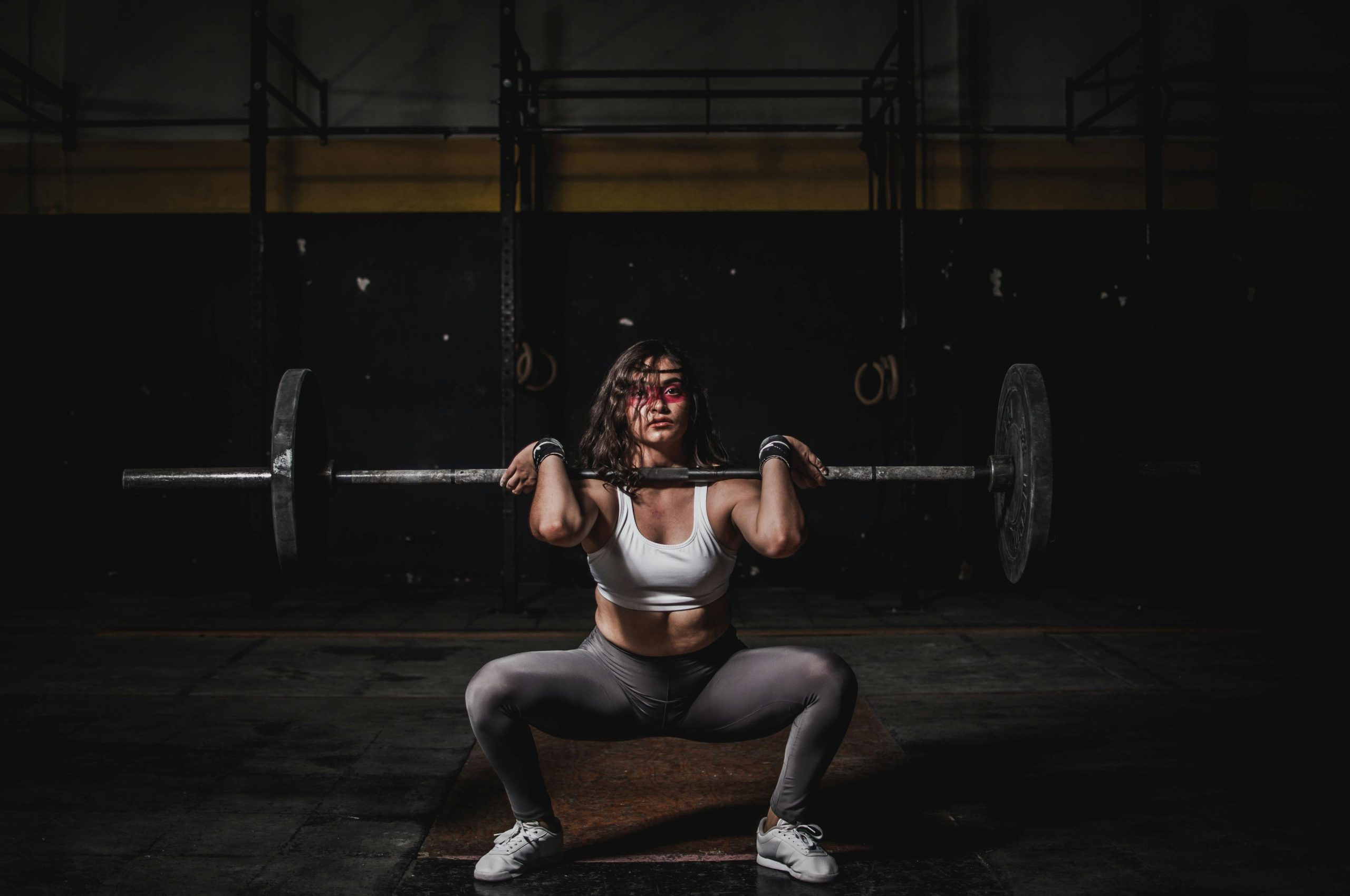 picture of a woman performing heavy lifts
